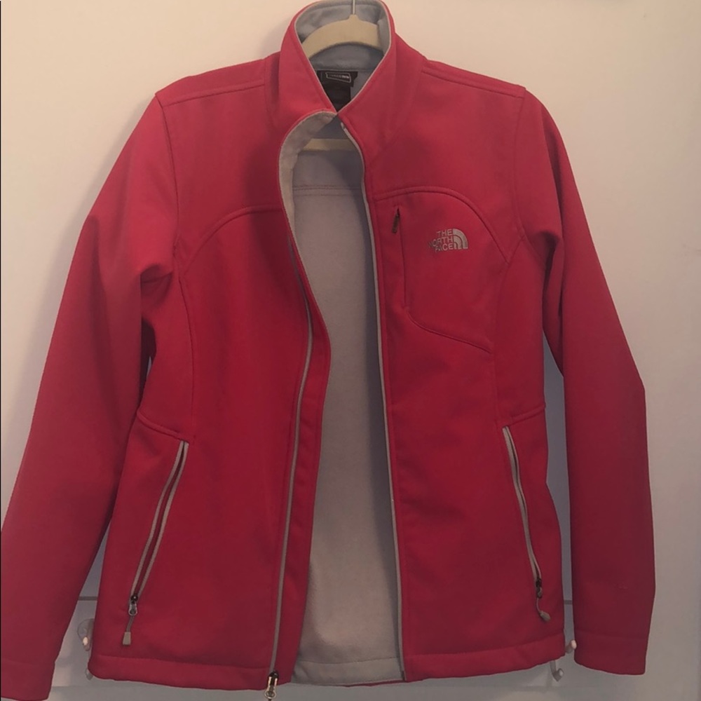 North face coat worn once — in great condition